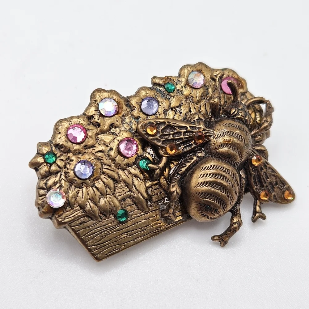 VINTAGE Bronze Tone Rhinestone Accent Bumblebee Bee Flower Box Brooch Pin